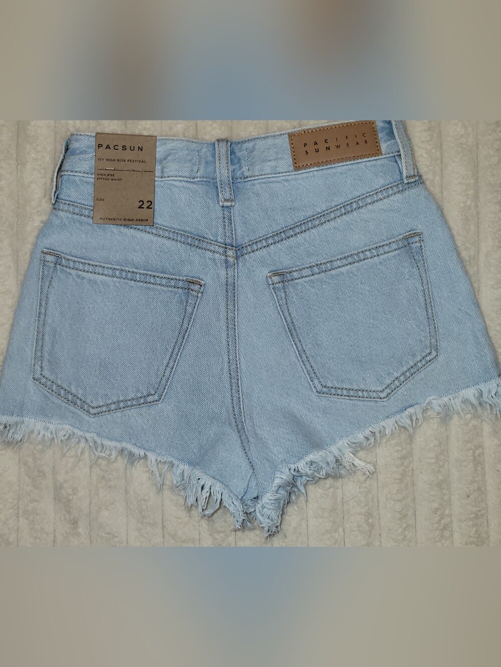 PacSun Ivy High Rise Festival Shorts Womens 22 Light Wash Distressed Raw Hem NWT - Picture 2 of 5